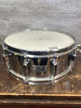 Vintage Pearl 14" x 6” Steel Shell Snare Drum with Gig Bag and Stand